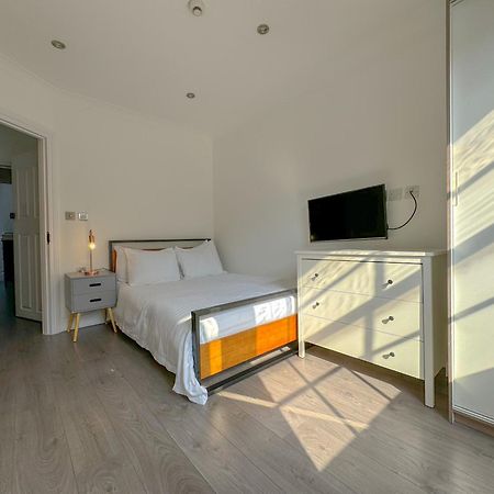 Conway Apartments Лондон Екстериор снимка