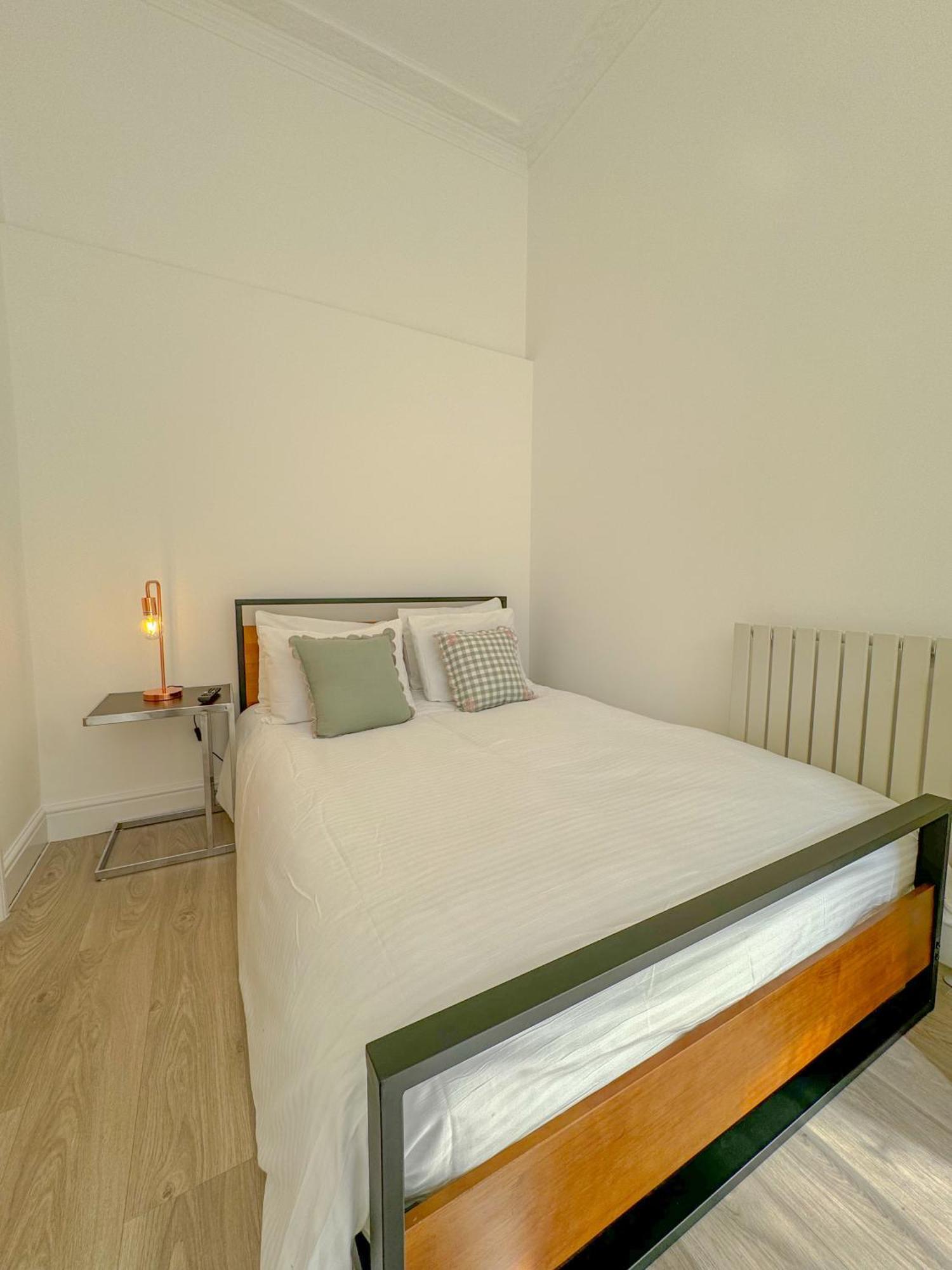 Conway Apartments Лондон Екстериор снимка