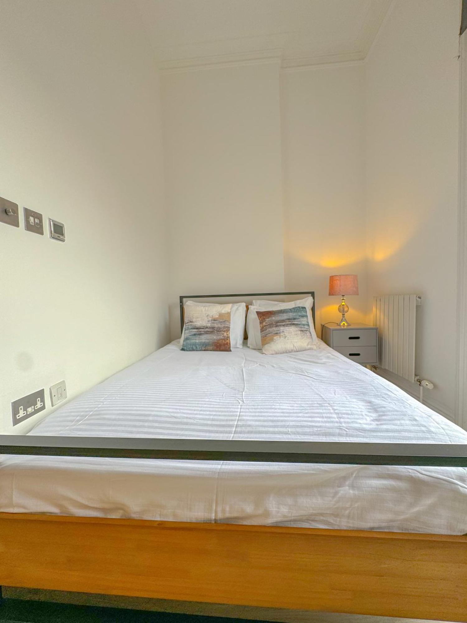 Conway Apartments Лондон Екстериор снимка