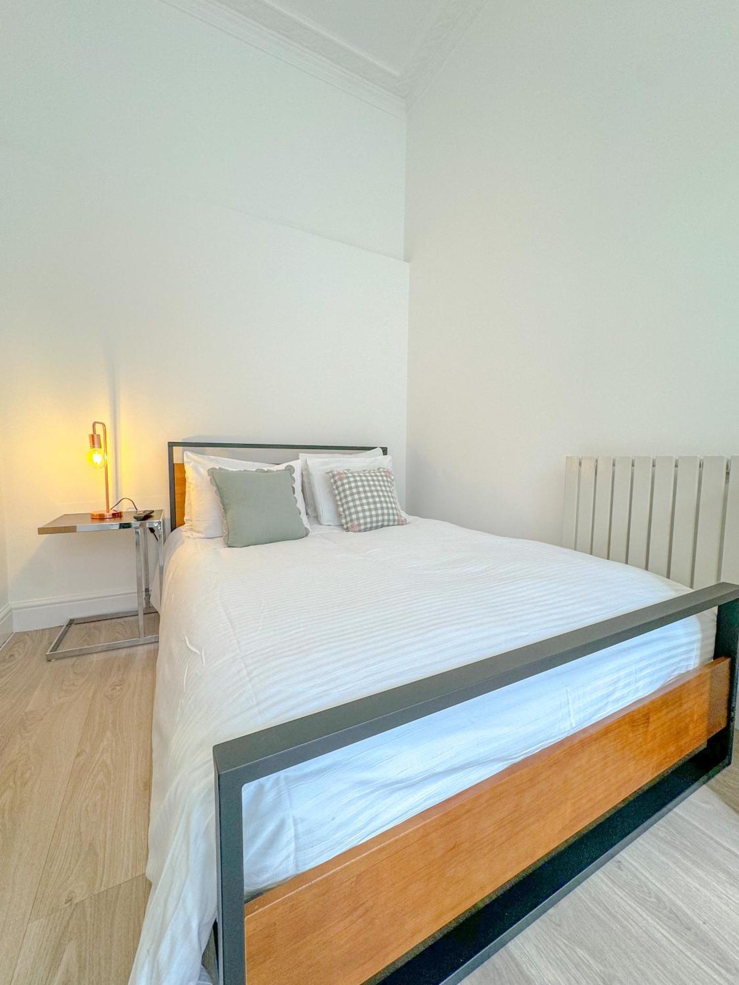 Conway Apartments Лондон Екстериор снимка