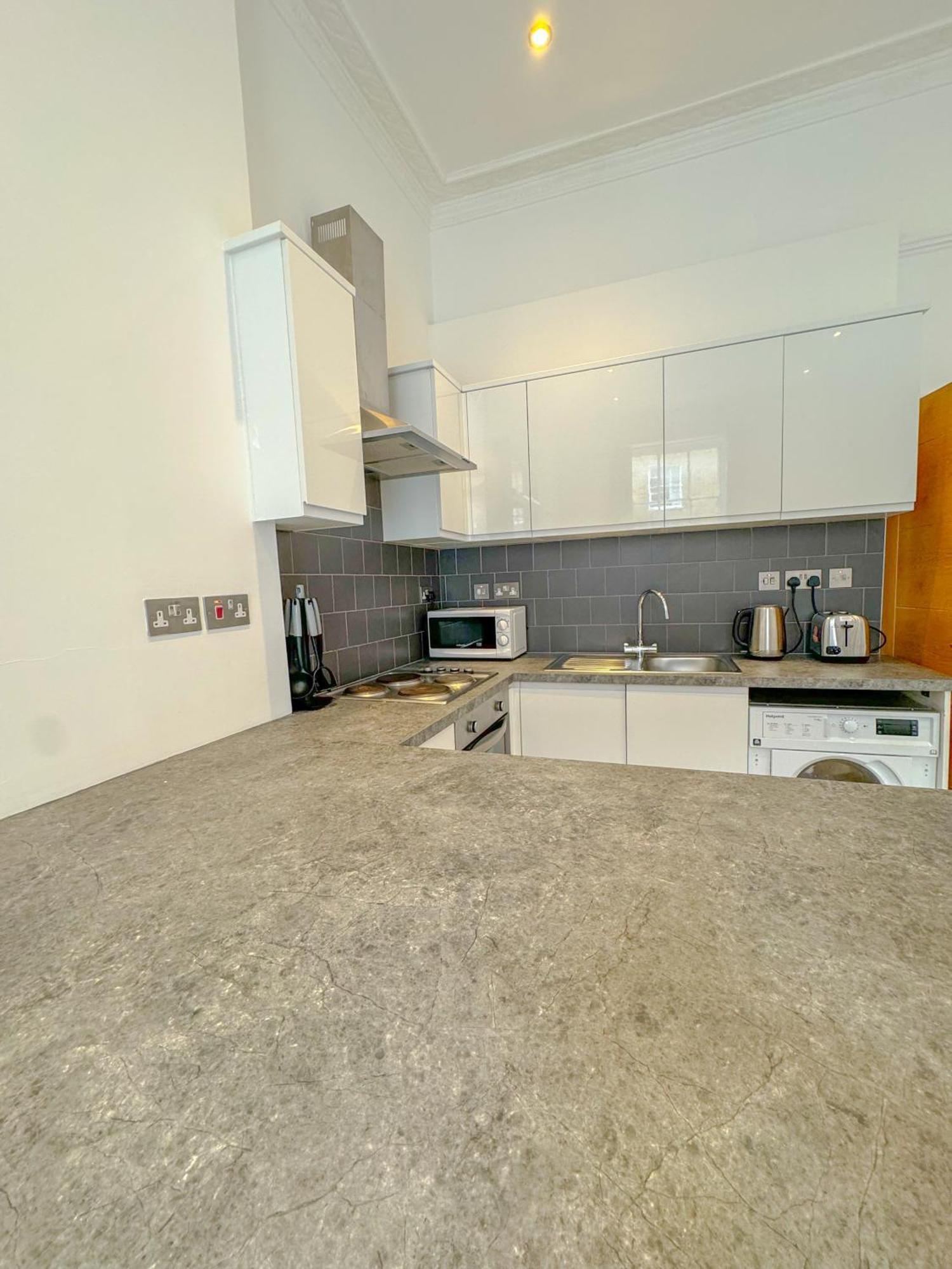 Conway Apartments Лондон Екстериор снимка