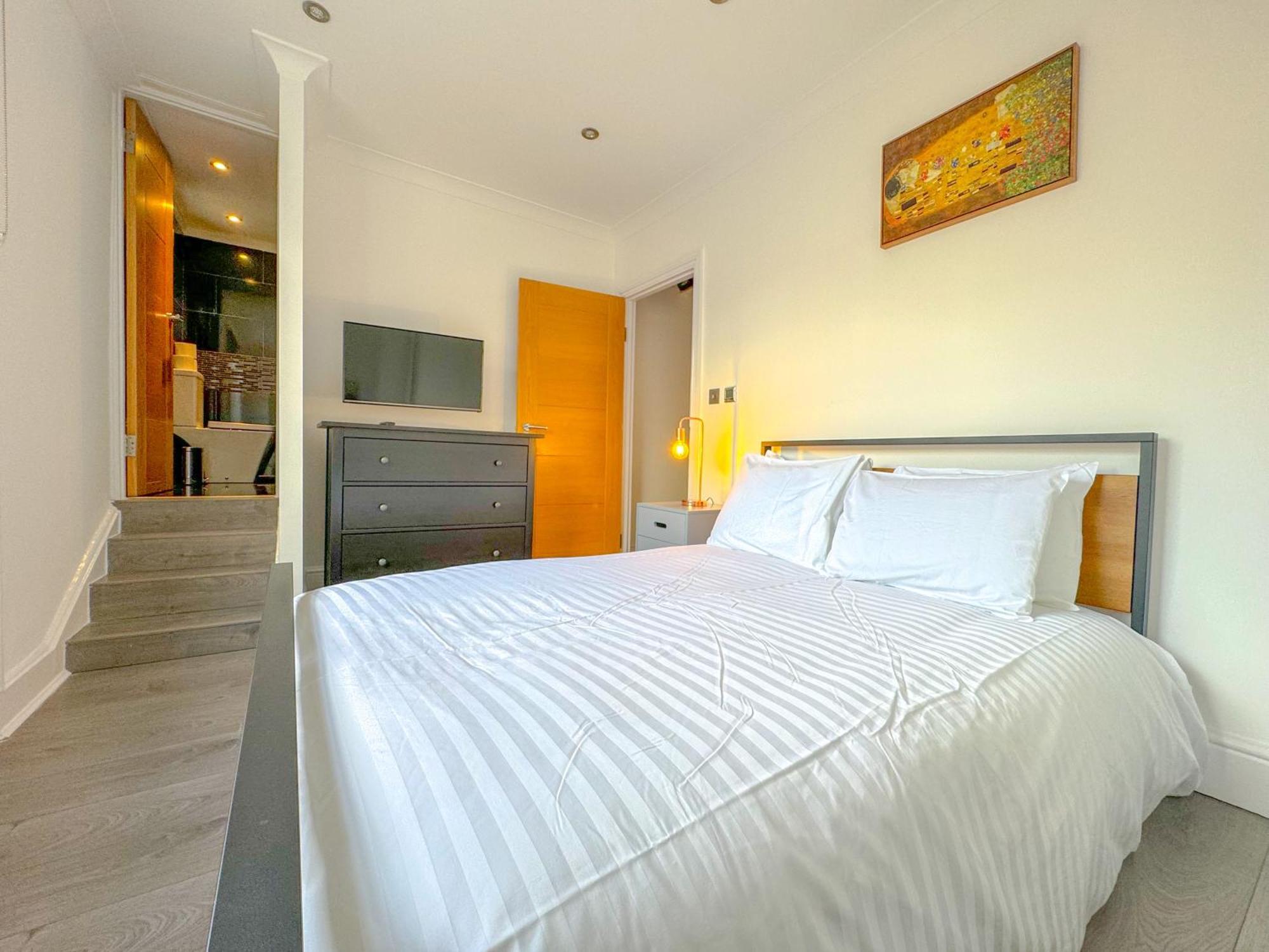 Conway Apartments Лондон Екстериор снимка