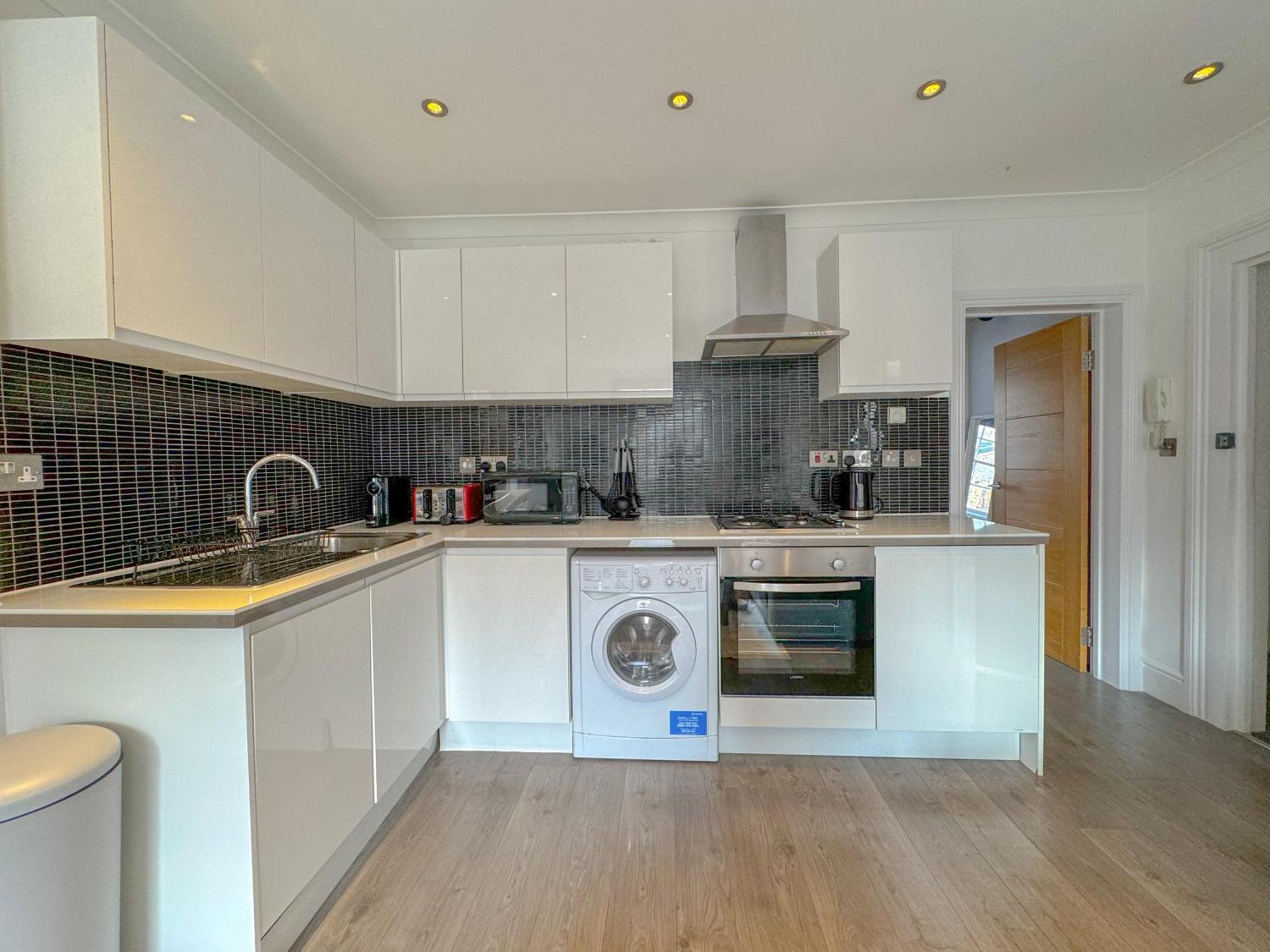 Conway Apartments Лондон Екстериор снимка