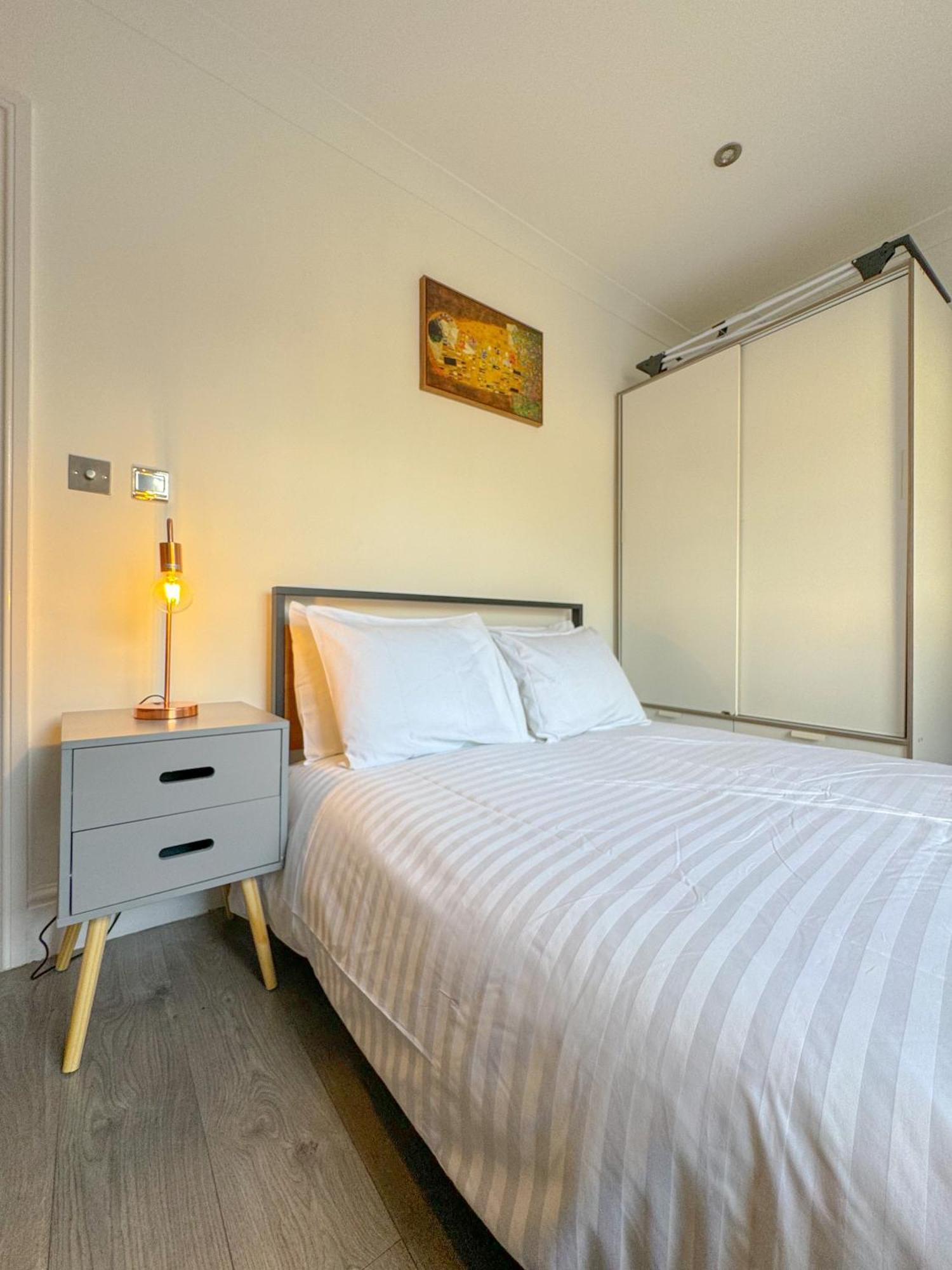 Conway Apartments Лондон Екстериор снимка