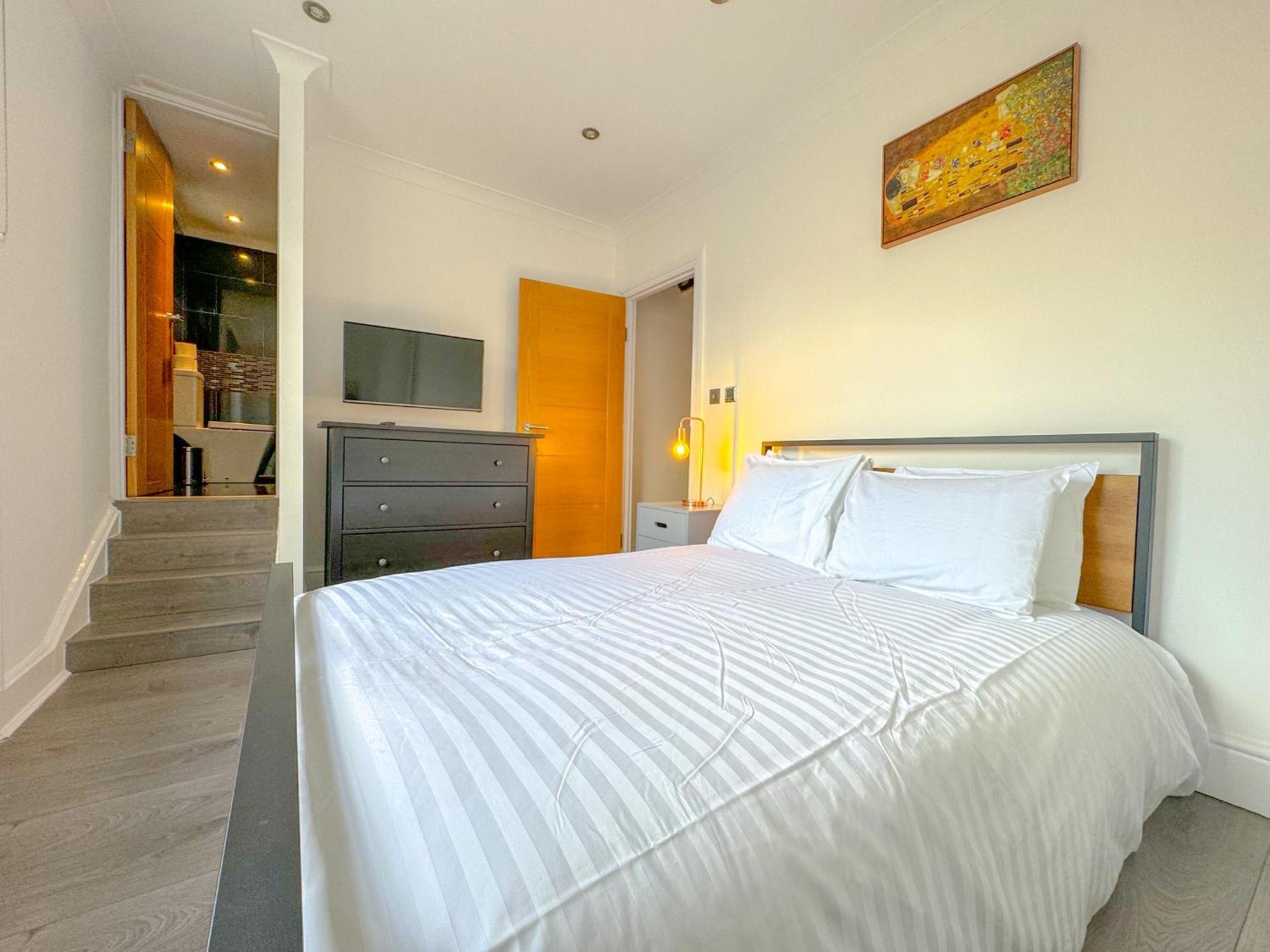 Conway Apartments Лондон Екстериор снимка
